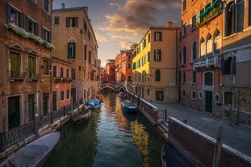Stadtbild von Venedig bei Sonnenuntergang von Stefano Orazzini