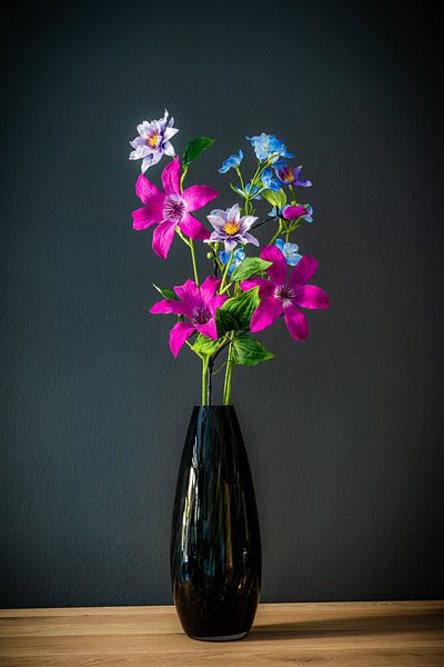 Vase mit Blumen von Hanno Brand