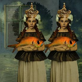 Vintage Beauty Twin Gold Crown by Yvonne Zeldenthuis