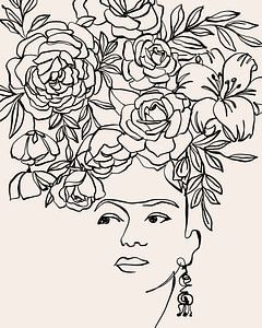 FEMME AVEC DES FLEURS DANS LES CHEVEUX