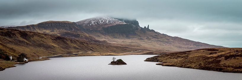 Loch Fada and Old Man of Storr by Henno Drop