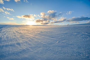 Zonsondergang in het winterlandschap van Leo Schindzielorz