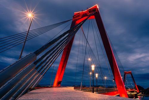 Willemsbrug la nuit