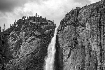 De bovenste watervallen van Yosemite - Dramatisch zwart-wit van Joseph S Giacalone Photography
