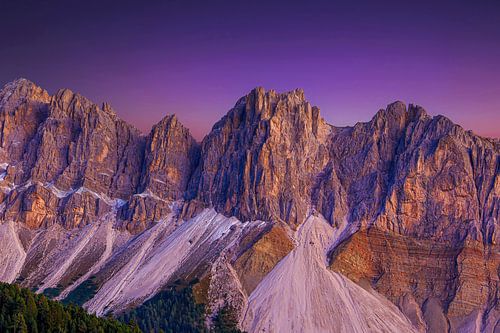 DOLOMITE GLOW