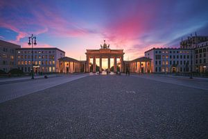 La porte de Brandebourg à Berlin au coucher du soleil sur Jean Claude Castor