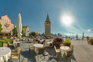 Terrasses sur la Seepromenade, Mangturm, le port, Lindau, Lac de Constance, Bavière, Allemagne sur Rene van der Meer