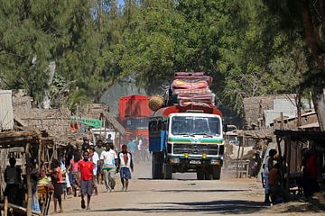 Taxi in Madagaskar van Antwan Janssen