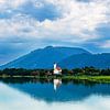 De kerk van St Mary en St Florian in Schwangau am Forggensee van Rico Ködder