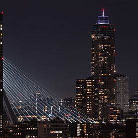 Erasmusbrücke bei Nacht von Ronald Buitendijk