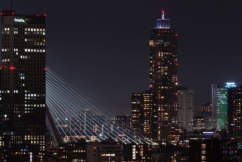 Erasmus Bridge at night by Ronald Buitendijk Fotografie
