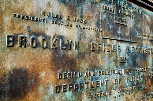New York Brooklyn Bridge Wederopbouw Plaque