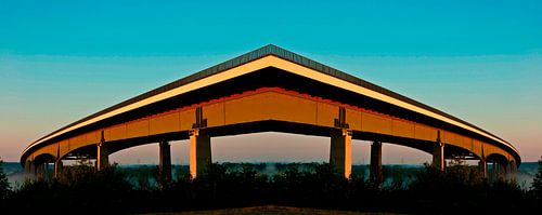 Motorway: the Rader Hochbrücke (wide-screen photo)
