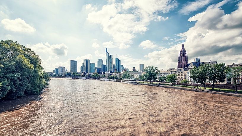 Frankfurt am Main by Manjik Pictures