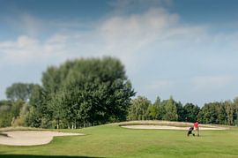 Waiting at the bunker at Yellow 5 von - Sierbeeld