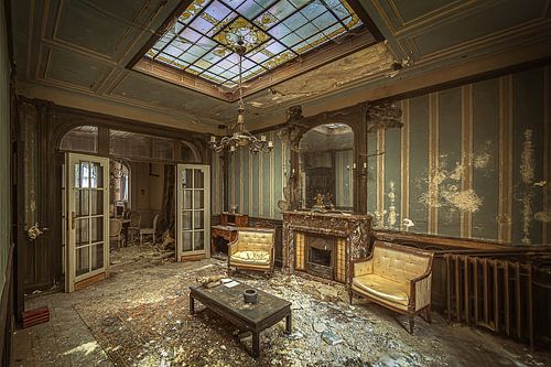 Abandoned elegance