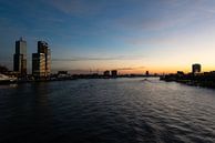Skyline Rotterdam vanaf de Erasmusbrug van Brian Morgan thumbnail