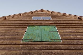Boerenschuur met groene luiken