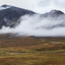 Einsames Haus in den schottischen Highlands von Paul Begijn