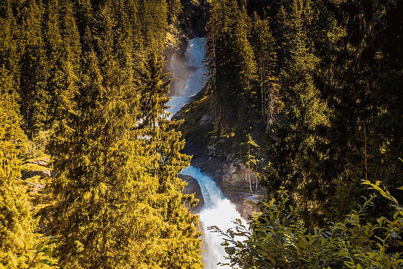 Wasserfall im Wald von Stedom Fotografie