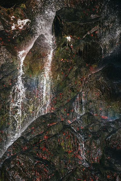 Snow waterfall by Dorien Vleeming