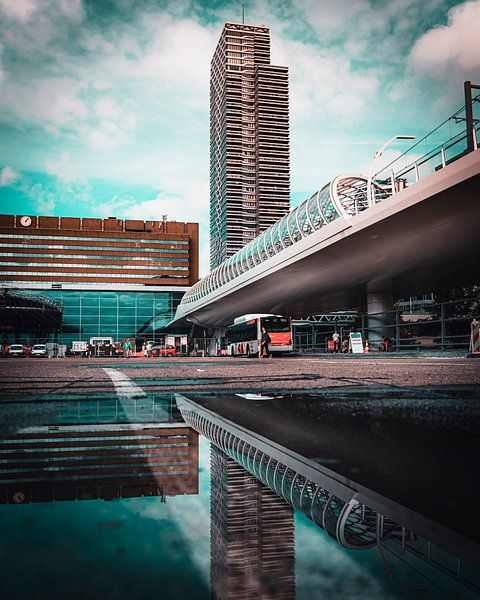 Busbahnhof Den Haag Hauptbahnhof von Chris Koekenberg