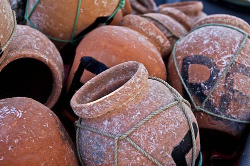 Aardewerk in Praia do Burgau.
