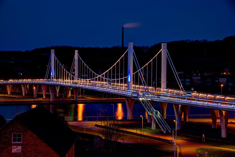 Brug bij Kanne over het Albert kanaal by Dutch Zappie