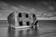 Huis in het water in Liepāja (Letland) van Marcel Kerdijk thumbnail