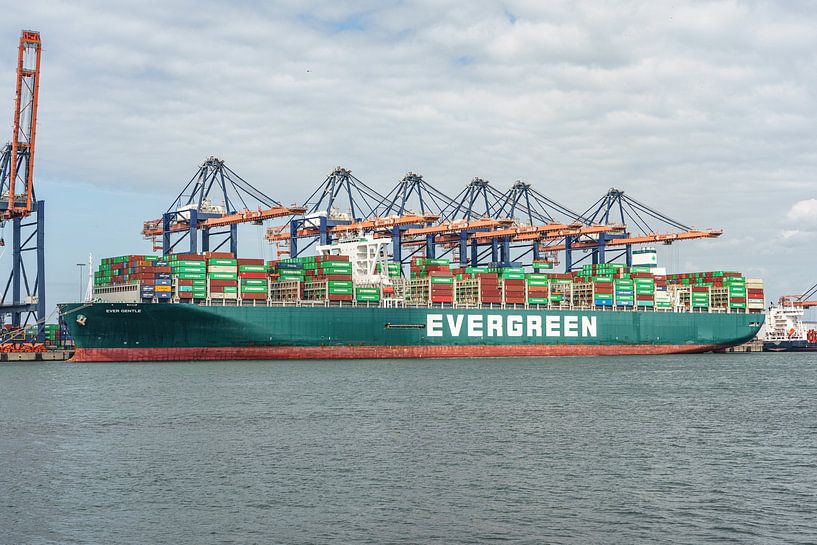 Mega-sized container ship Ever Gentle by Evergreen. by Jaap van den Berg