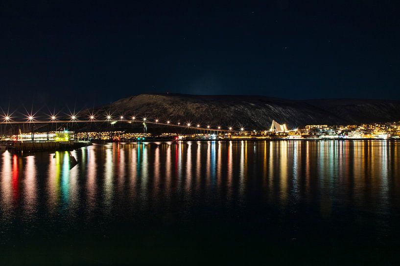 Tromso by night van Willemke de Bruin