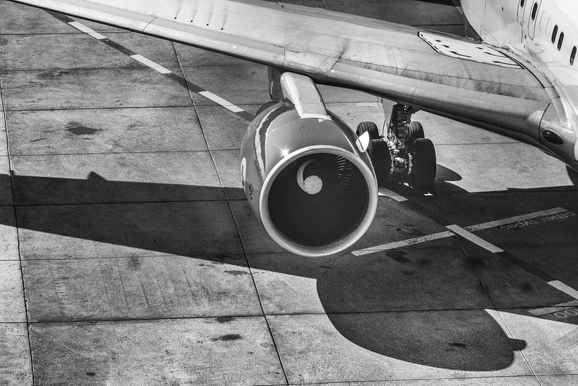 Detail of an airplane in black and white by Thomas Heitz