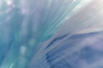 Lagen van licht in blauw - Delicate overlay in stofvorm