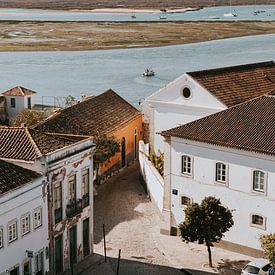 Siehe Castelo de Faro, Portugal von Manon Visser