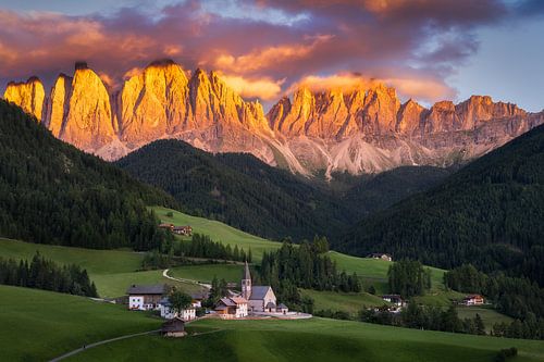 Zonsondergang in Val di Funes