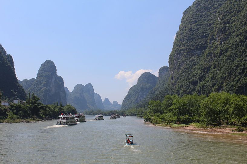Li Rivier China by Berg Photostore