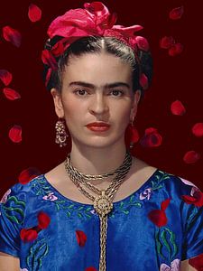 Frida - fallende rote Rosenblütenblätter