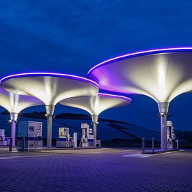 Futuristisch Tankstation NXT Alkmaar van Photo Henk van Dijk