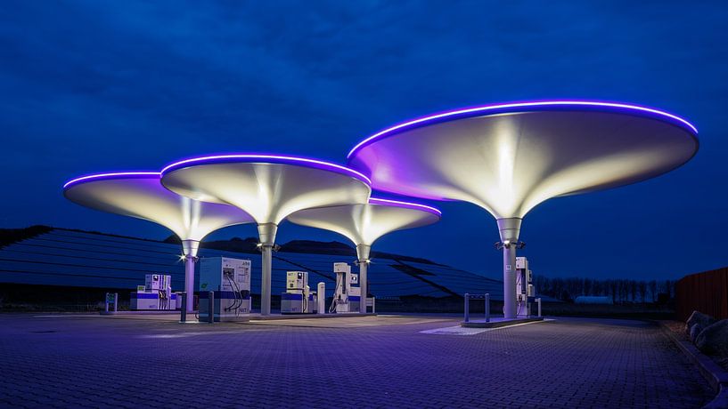 Futuristische Tankstelle NXT Alkmaar von Photo Henk van Dijk