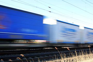 Güterzug mit Langzeitbelichtung von Rüdiger Rebmann
