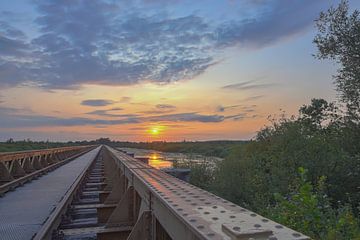 Sonnenuntergang auf der Moerputtenbrug von Ans Bastiaanssen