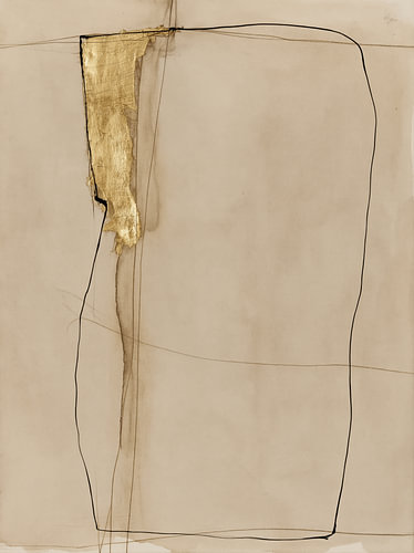 Golden Imperfection II | Abstrakte Japandi-Kunst in Beige von Japandi Art Studio