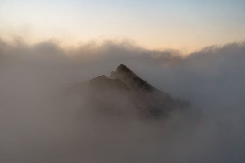 Boven de wolken