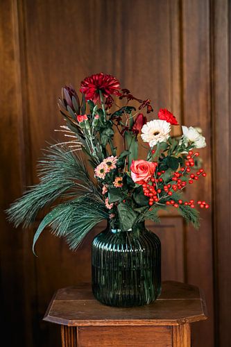 Bouquet of flowers (Clair-obscure) by Evelien Bauwens