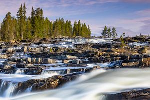 Wasserfall im Morgenlicht