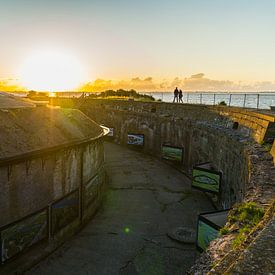 Zonsondergang gezien vanaf forteiland Pampus. van Margreet van Beusichem