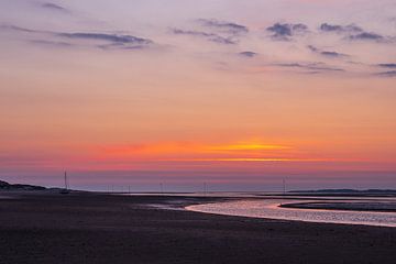 Zonsopgang in de Waddenzee op het eiland Amrum van Rico Ködder