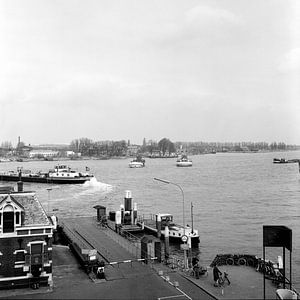 Les deux ferries Dordrecht - Papendrecht 1968 sur Dordrecht van Vroeger