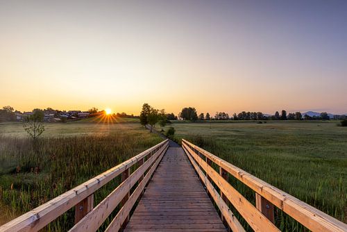 Eerste zonnestralen bij de Bahlsenbrug