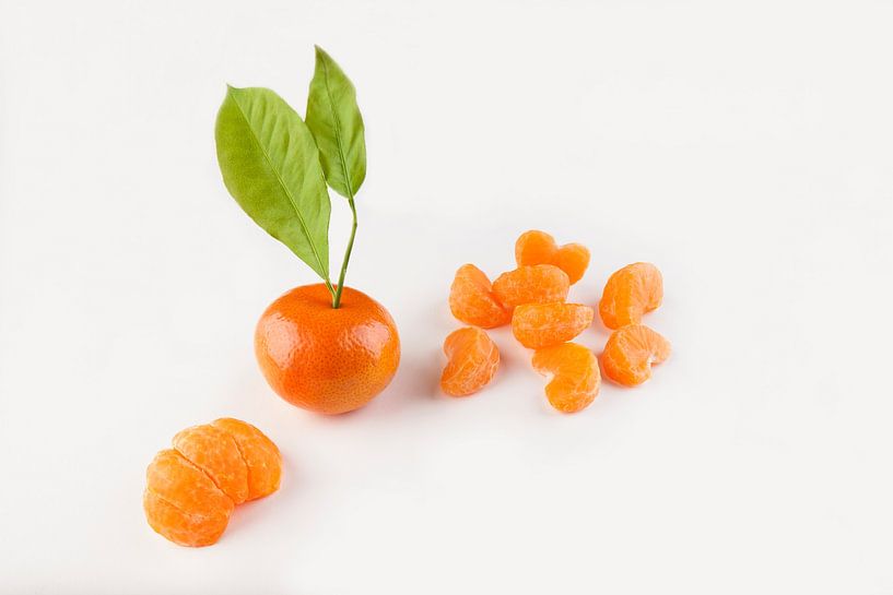 Satsumas, tangerine, mandarin, fruit; orange color, seasonal; healthy; diet; tropical; summer; all s by Ans van Heck